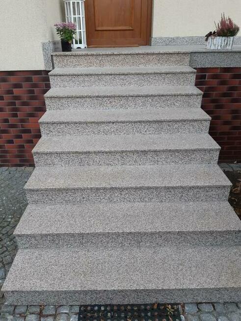 Posadzki Schody z kamienia marmur granit konglomerat