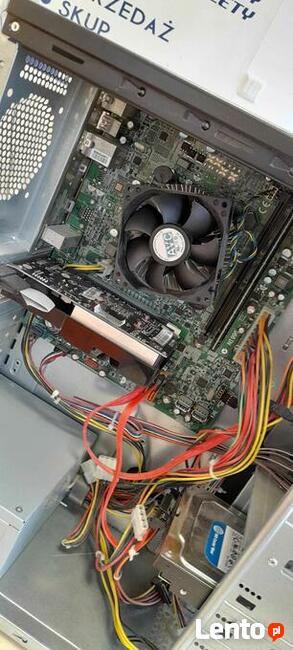 Komputer stacjonarny do pracy/nauki zdalnej.