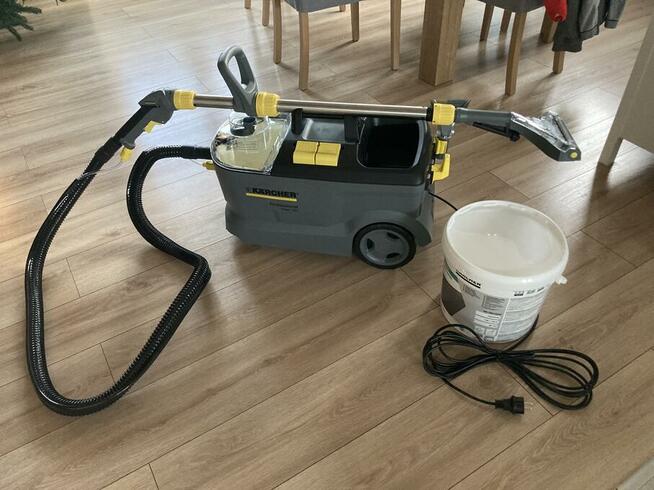 Pranie tapicerki meblowej sofy fotele Czyszczenie tapicerki