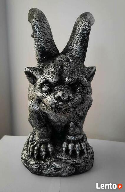 Duży srebrny metalizowany gargulec gargoyle figura demona