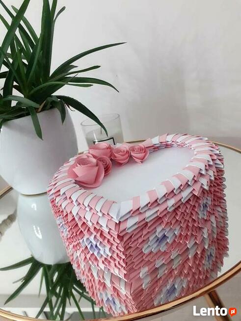 Szkatułka w kształcie serca-walentynki, Dzień Babci/Kobiet