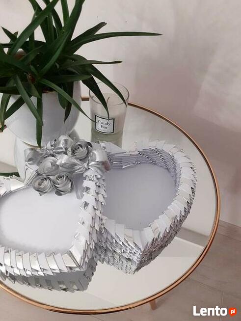 Szkatułka w kształcie serca-walentynki, Dzień Babci/Kobiet