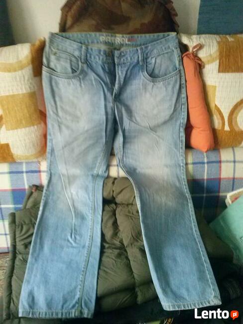 Spodnie dżinsy 35 szt. po 10 zł, jak na foto.