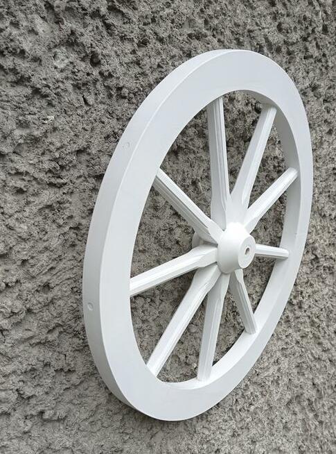 Koło drewniane koło wozu czarne białe