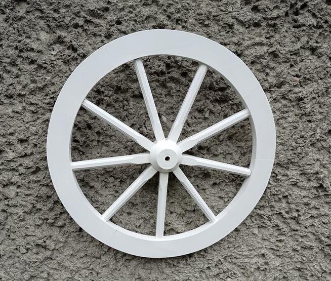 Koło drewniane koło wozu czarne białe