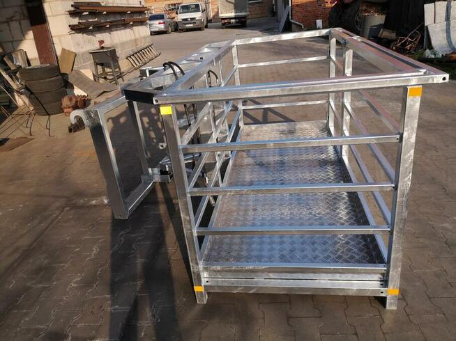 Kosz narzędziowy do JCB, MERLO, MANITOU, skrętny