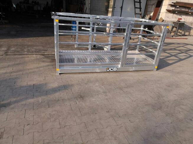 Kosz narzędziowy do JCB, MERLO, MANITOU, skrętny