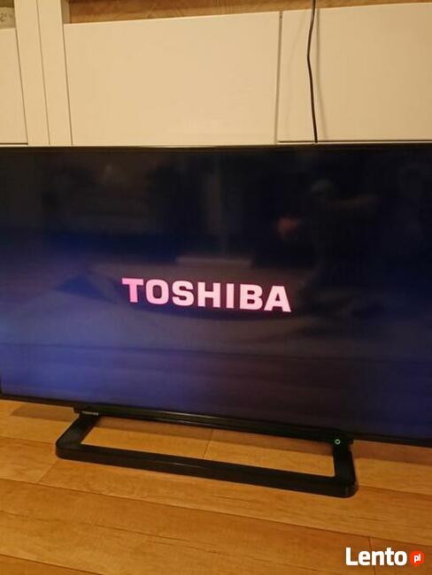Sprzedam TV TOSCHIBA 40cali LED DVB-T/c stan bardzo dobry