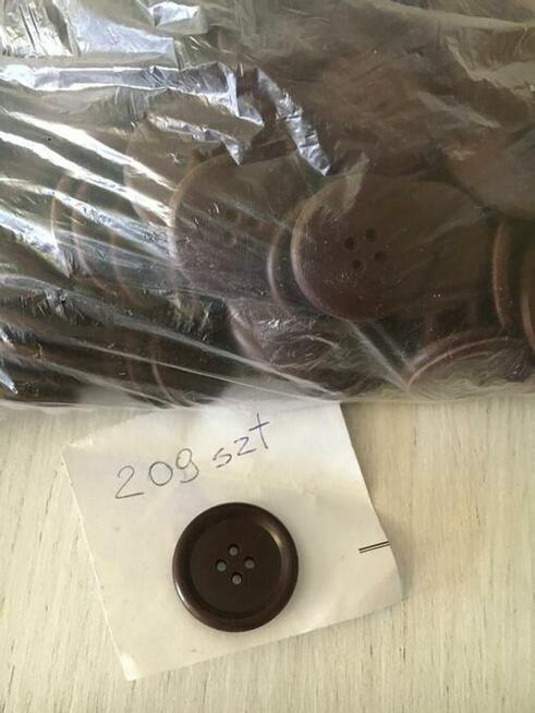 Guziki 584szt+Gratis