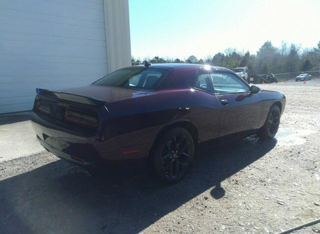 Dodge Challenger 2021, 3.6L, SXT, porysowany lakier