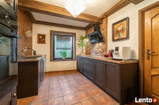 OKAZJA.Willa w stylu włoskim. Dwurodzinna.Gabinety.240 m2.