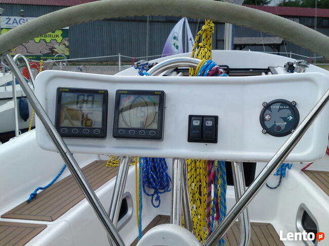 czarter jachtu Maxus33