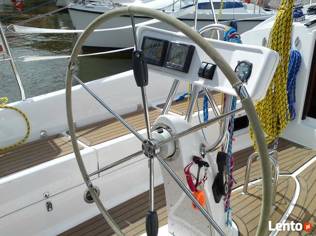 czarter jachtu Maxus33