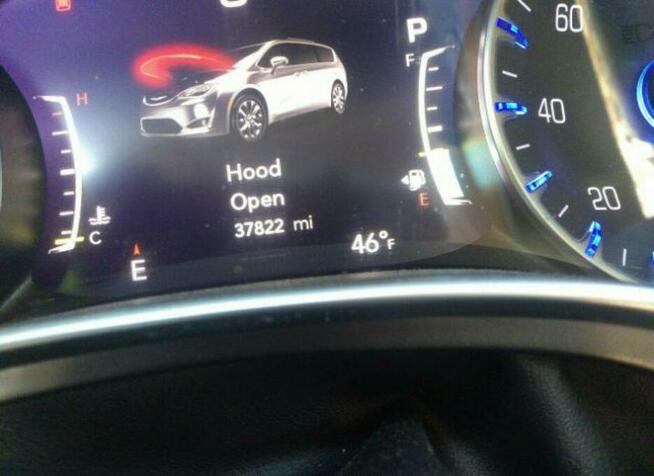 Chrysler Pacifica 2018, 3.6L, LIMITED, od ubezpieczalni