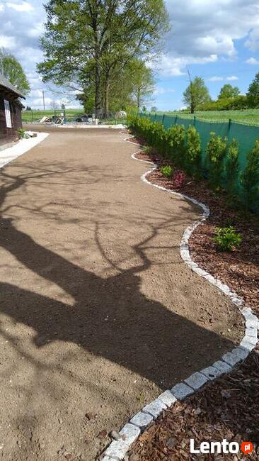 TRAWNIKI systemy NAWADNIAJĄCE. Usługi glebogryzarką