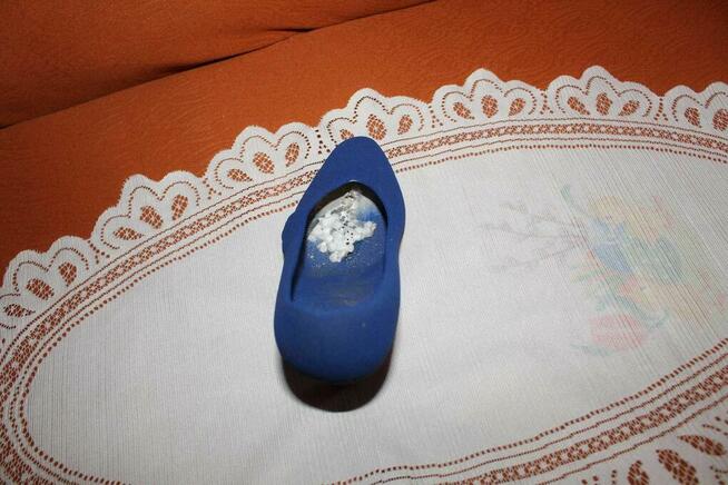 Wazonik pantofelek na sztuczne kwiaty