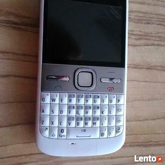 Telefon Nokia E5, ipod