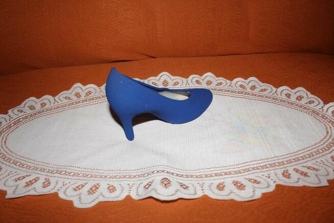 Wazonik pantofelek na sztuczne kwiaty