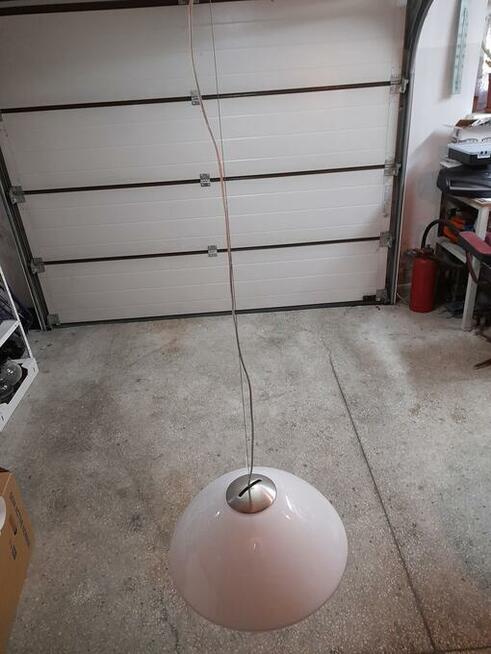 Lampa wisząca wloskiej firmy do jadalni nad stół