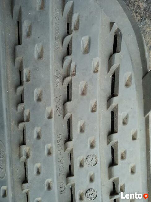 FORD FIESTA mk6 LIFT kratka zderzaka strona pasażera