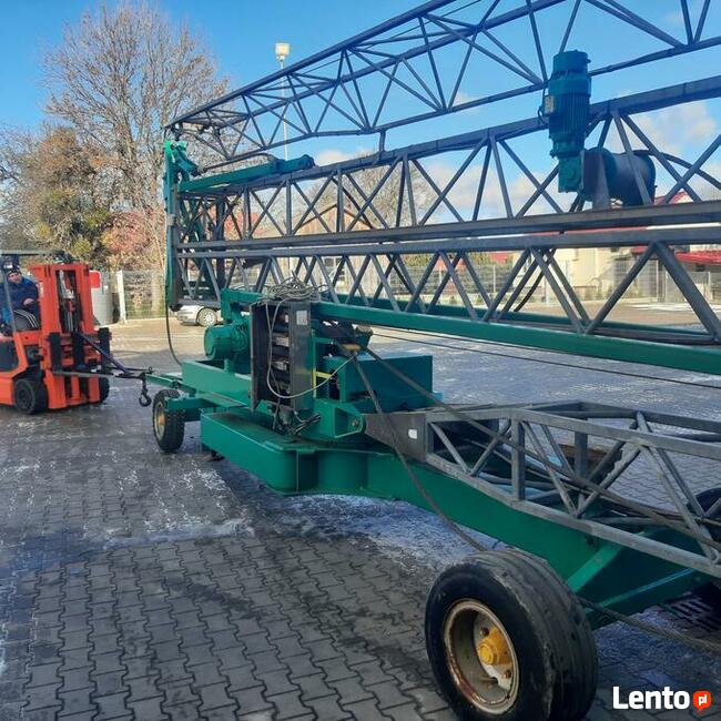 Żuraw wieżowy, hydrauliczny, samo montujący Centermac 226