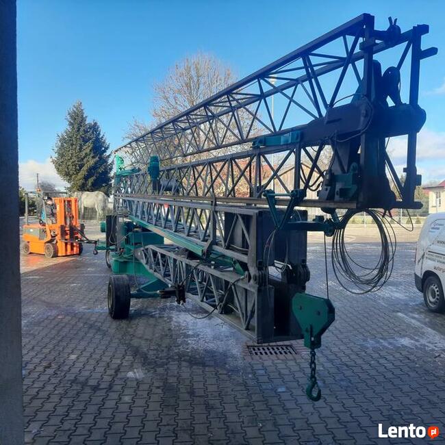 Żuraw wieżowy, hydrauliczny, samo montujący Centermac 226