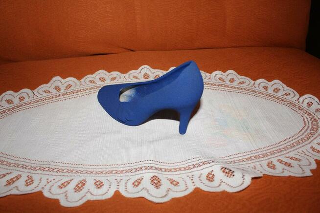 Wazonik pantofelek na sztuczne kwiaty