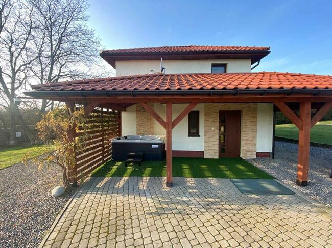 Domek całoroczny z jacuzzi, sauną i grotą solną na wyłącznoś