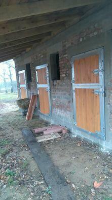 Drzwi stajenne, drzwi do stajni, bramy, drzwi dla koni