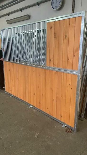 Boks dla konia, boksy dla koni, przegroda dla koni separacja