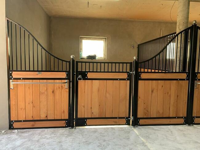 Boks dla konia, boksy dla koni, sciana boksu, front boksu