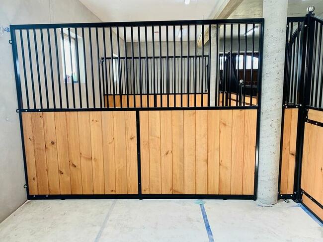 Boks dla konia, boksy dla koni, sciana boksu, front boksu