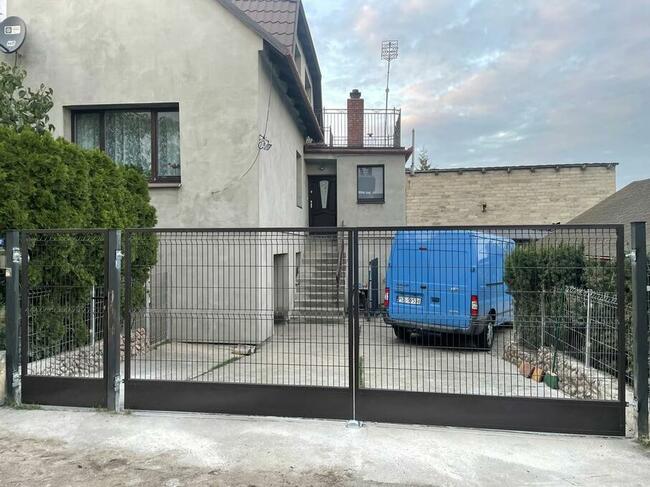 Balustrady, płoty, bramy, ogrodzenia, furtki