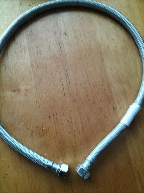 Waż stalowym oplocie 3/8 na 3/8 cala do kompaktu WC