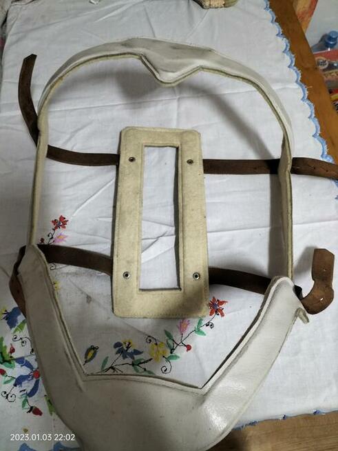 Gorset ortopedyczny zapinany na 4 paski