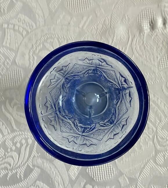 Indiana Glass Co. chabrowy wazonik ze zdobieniem
