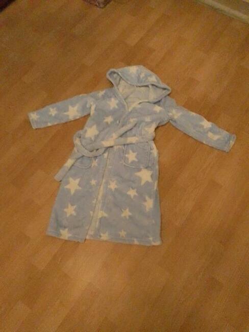 ubrania r.od 98-140 dla dzieci i od 36 w górę dla dorosłych