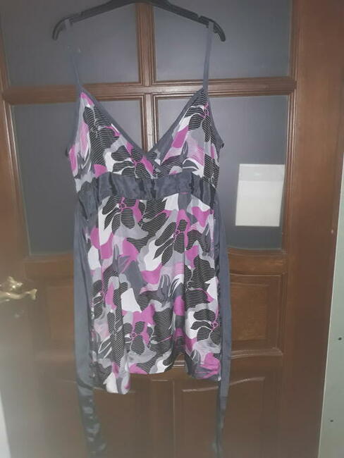 ubrania r.od 98-140 dla dzieci i od 36 w górę dla dorosłych