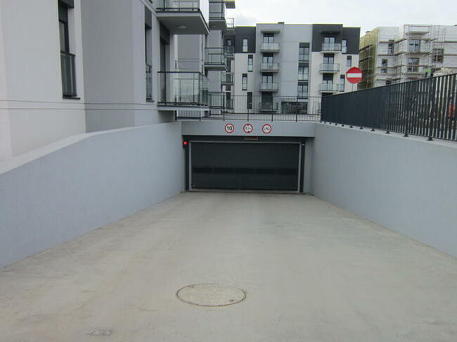 Wynajmę Garaż, monitoring, Blok ul. Konstancji 14, Piła