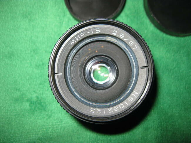 Obiektyw szerokokątny MIR - 1 B F- 2,8 / 37 mm M42x1