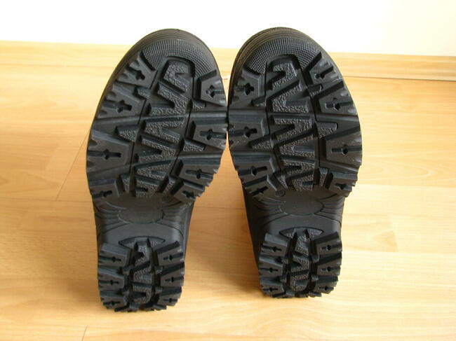 Śniegowce, buty trekingowe – nie tylko na zimę rozm. 39 Nowe