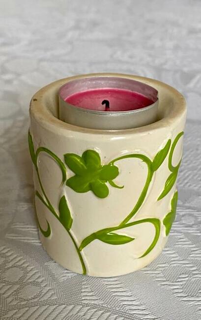 Mały świecznik ceramiczny