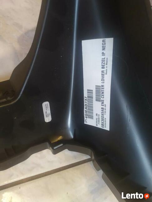 Plastik panel środkowy JEEP COMPASS II od 2017