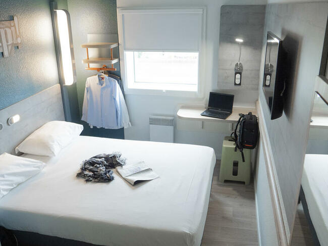 PARYZ na 2026 od IV- X lot z Wroclawia okazja Cena 1890 zł