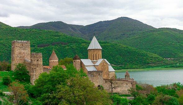 GRUZJA Bajkowa na 2026 ! 8 dni od 2899 zl