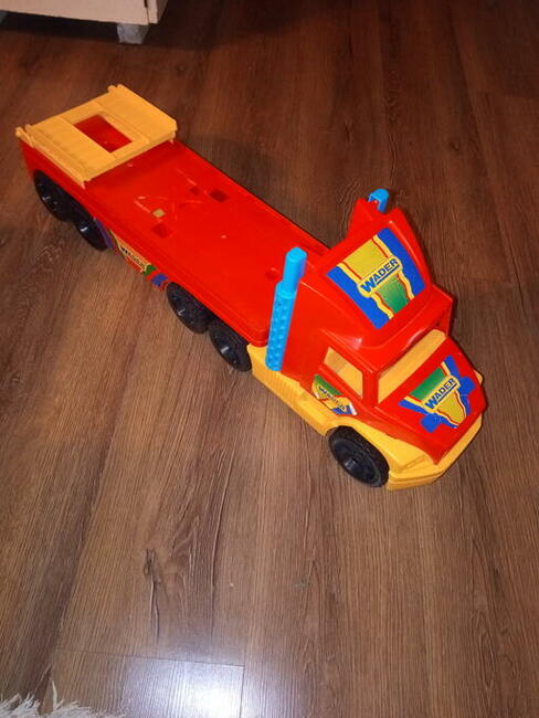 Mega samochody Wadera