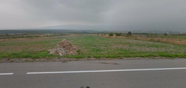 Działka budowlana w Łomnie