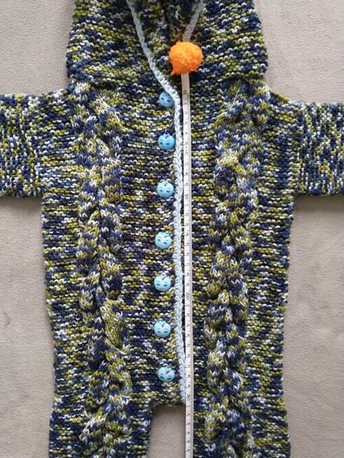 Ręcznie robiony kombinezon niemowlęcy z kapturem - morek