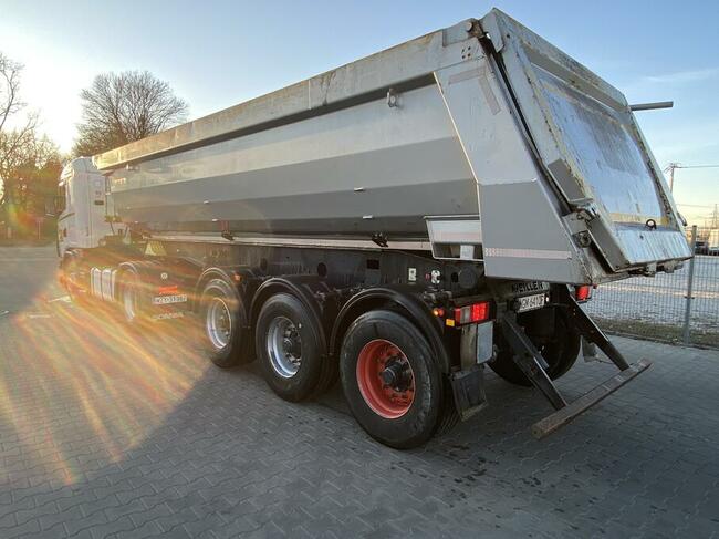 Transport wywrotką typu patelnia