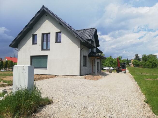 Budowa drogi dojazdowe, utwardzenie terenu, podbudowa, kostk